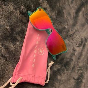 Blenders eyewear sunglasses